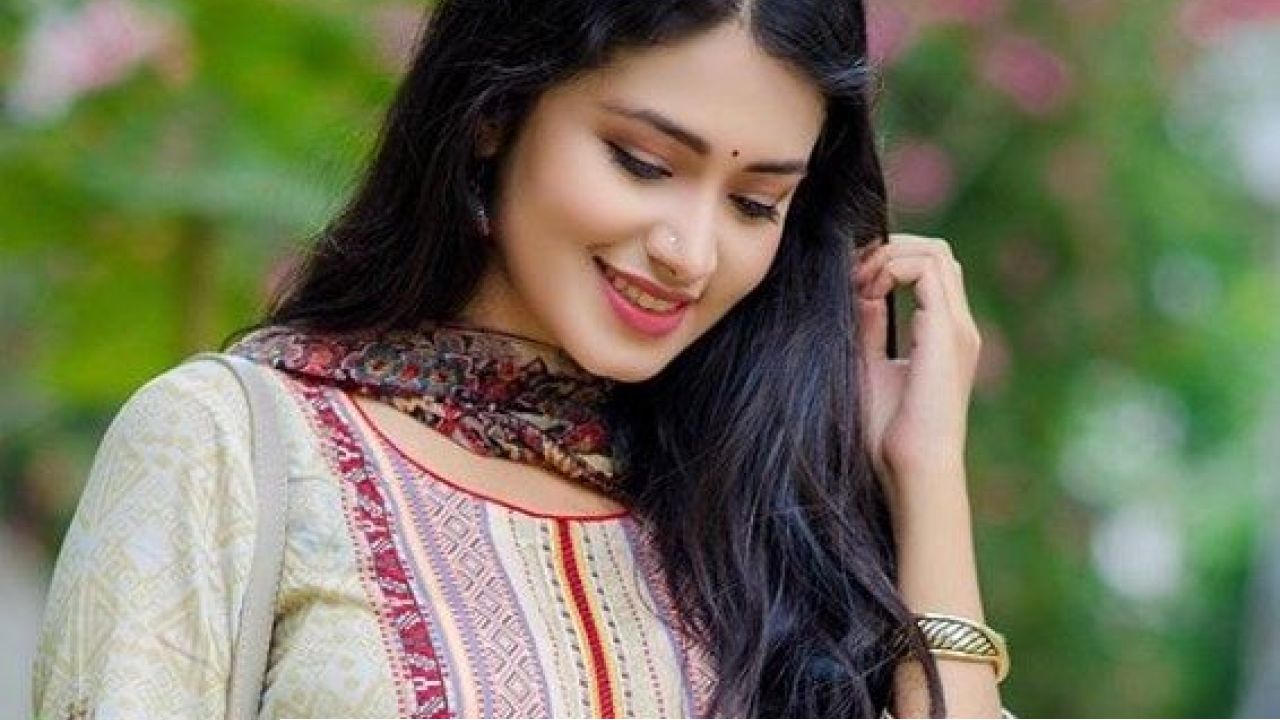 ‘কিছুই আমাদের নিজের নয়’—তাসনিয়া ফারিণের রহস্যময় পোস্ট