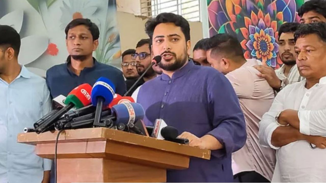 সিলিন্ডারের দাম ২,৬০০ টাকা: সরকারকে নিশানা নাহিদের
